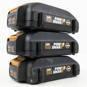lot 147 image: Set of 3 Power Share 20V Rechargeable Batteries