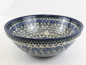 lot 4F image: Boleslawiec Pottery - Ceramika Artystyczna Hand Made Blue Dogwood Bowl