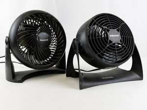 lot 182 image: HONEYWELL & BLIZZARD Small Portable Fans