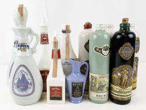 lot 183 image: Group of 11 Vintage Liquor Bottles