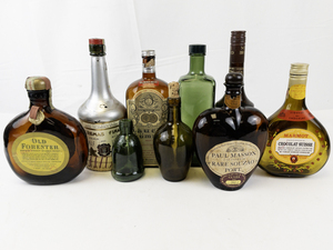 lot 184 image: Group of 9 Vintage LiquorBottles