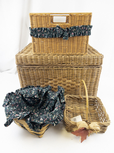 lot 222 image: Group of Wicker Baskets