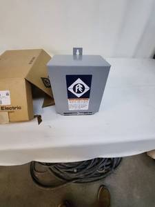 lot 11 image: Franklin Electric Motor Control Box Model 2820619310