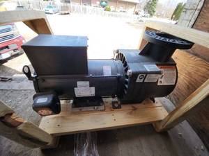 lot 20 image: Pentair EQ1000 Self-Priming Commercial Pool Pump
