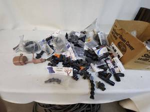 lot 33 image: Assortment of Loc-Line Modular Hoses and Fittings