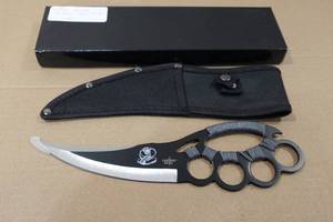 lot 14 image: Ninja Knuckle Finger Cobra Knife