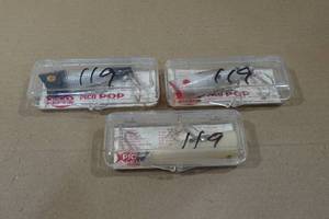 lot 48 image: 3 Fishing Lures -Pico Pop
