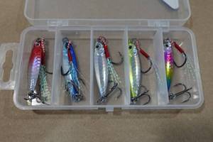 lot 50 image: 5 Fishing Lures