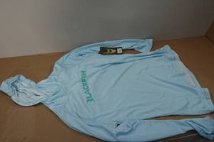lot 74 image: Blackfish Guide Womens UPF Hoodie -Medium