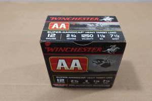 lot 152 image: 25 Winchester AA 12 Gauge 2-34 Super Handicap 7.5 Shot Shotshells