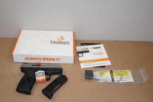 lot 1C image: NEW Taurus G2C .40 S&W Semi-Auto Pistol - 2 Magazines