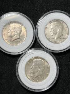 lot 25 image: 3 US 1964 KENNEDY HALF DOLLARS IN AIRTITES