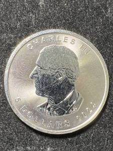 lot 69 image: 2024 CANADIAN MAPLE LEAF 1 TROY OZ .9999 FINE SILVER