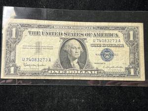 lot 91 image: 1957B US BLUE SEAL $1 SILVER CERTIFICATE