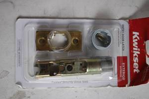 lot 79 image: Kwikset Exterior Entry Door Latch Kit