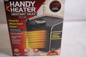 lot 116 image: Handy Heater Instant Heat Pro with Copper Infused Technology