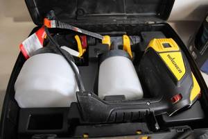 lot 118 image: Wagner Paint Sprayer Kit in Carrying Case