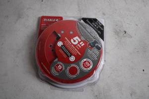 lot 132 image: Diablo 5-Inch Hook and Lock Sanding Discs, 15-Pack