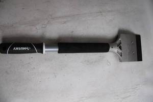 lot 144 image: Husky 12-Inch Floor Scraper with Comfortable Grip