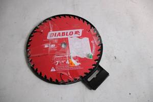lot A-151 image: Diablo 7-14 Inch Circular Saw Blade, 24 Tooth