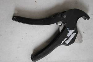 lot 158 image: Used Plastic Pipe Cutter with Scissor Action