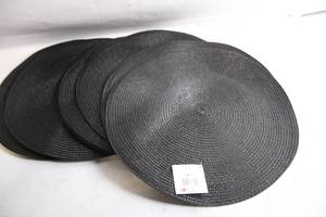 lot 174 image: Set of 6 Black Woven Round Placemats