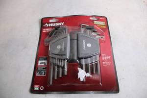 lot 276 image: Husky 26-Piece Long Arm SAEMetric Hex Key Set