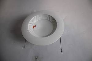 lot 306 image: White Recessed LED Ceiling Light Fixture