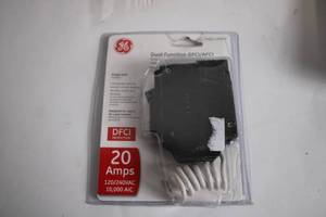 lot 324 image: GE Dual Function GFCIAFCI Circuit Breaker, 20 Amps