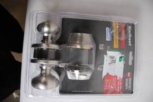 lot 332 image: Kwikset SmartKey Security Door Knob Set
