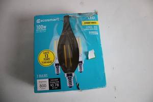 lot 360 image: Ecosmart LED 3-Pack B13 Dimmable Light Bulbs - Bright White