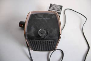 lot 401 image: Handy Heater Portable Electric Space Heater