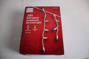 lot 407 image: 200 Multi-Colored Incandescent Mini Icicle Lights
