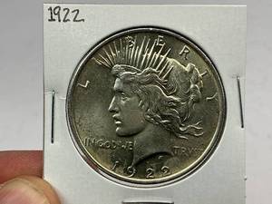 lot 71 image: 1922 Peace Silver Dollar