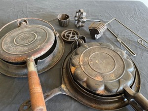 lot 79 image: Alfred Andresen & Co Krumkake, Wagner Ware Sidney 828 Patented Feb 22, 1910