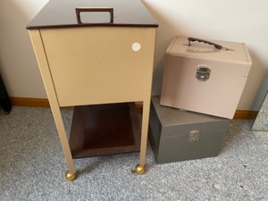 lot 119 image: Lets File Variety of sizes in Metal Filing Cabinets
