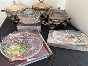 lot 167 image: Mikasa Crystal Entertaining Set & Chafing Dishes