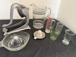 lot 165 image: Vintage Juicers, Pitcher & Glass Collection