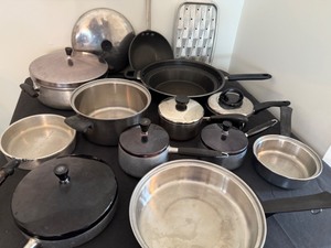 lot 198 image: Great Collection of Cooking Pots That Cook Great Meals