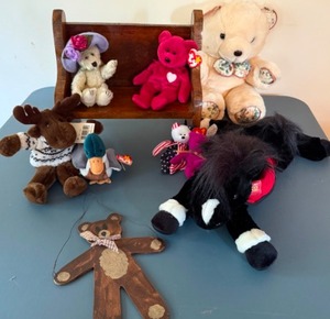 lot 196 image: Cute Handcrafted Bench With Beanie Babies, Boyd Bear & Wells Fargo Horse