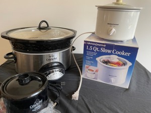 lot 18 image: Three Crockpot Collection