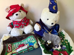lot 100 image: Santa Bears from 1999 and 1993 with Original Bags
