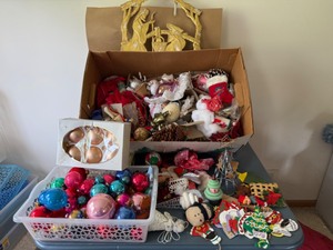 lot 175 image: Big Box of Holiday Ornaments