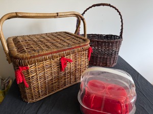 lot 127 image: Picnic Baskets