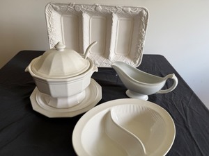 lot 86 image: White Serving Pieces--Soup, Veggie, Gravy & Platter