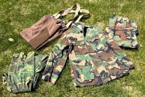 lot 110B image: Camo Hunting Gear with Cabelas Suspenders 34, Pants XXL