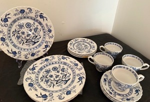 lot 82A image: Bought Another Set of 4 Classic White JNG Meekins Blue Nordic by England