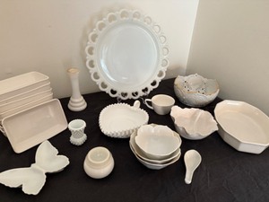 lot 90A image: White Dish Collection