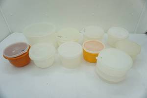 lot 15 image: Tupperware Containers