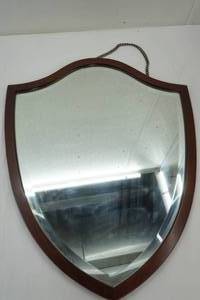 lot 26 image: Mirror-The Bombay Company 21x26